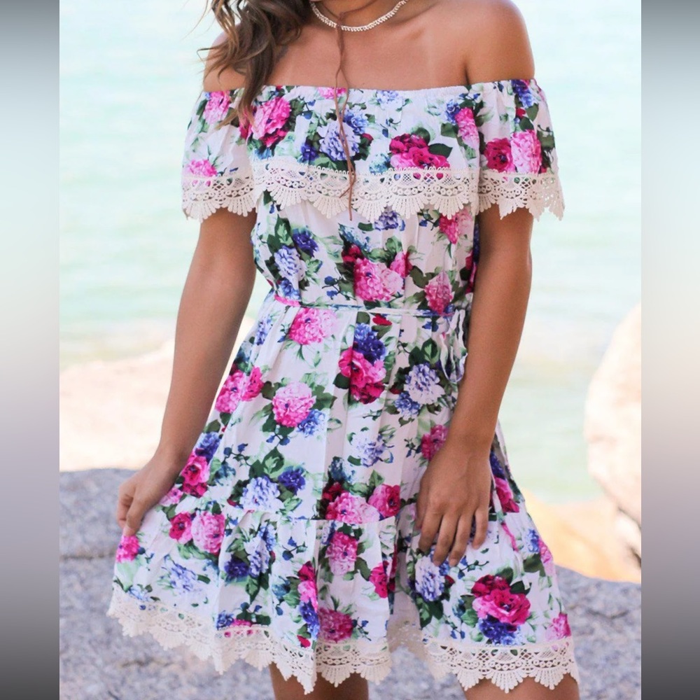 Floral Off the Shoulder Short Dress 🌺